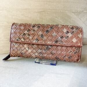 Bottega Veneta Intrecciato Continental Wallet